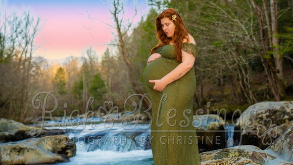 6-EmilyNate-Maternity